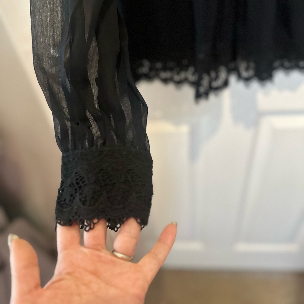 Anthro Love Sam Floral Black Lace Top & Pleated Blouse In Navy Crocheted S Small - Picture 2 of 15